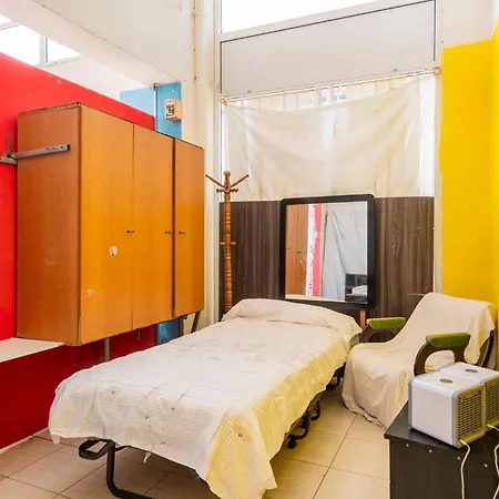Charming In Amaliada, Greece With Private Entrance *