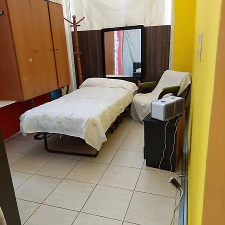 아파트 Charming In Amaliada, Greece With Private Entrance *